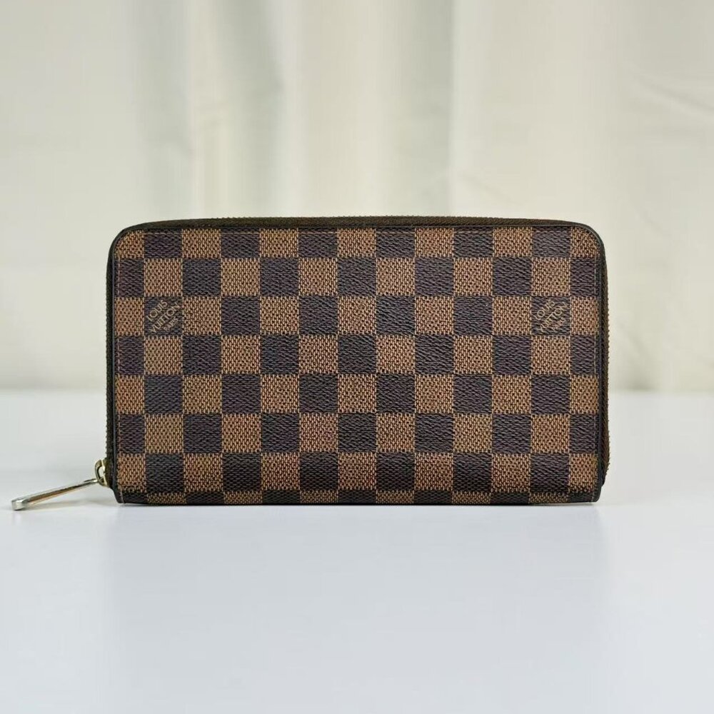 Louis Vuitton Damier Ebene Large Wallet Classic Brown Checkered Design Zippered